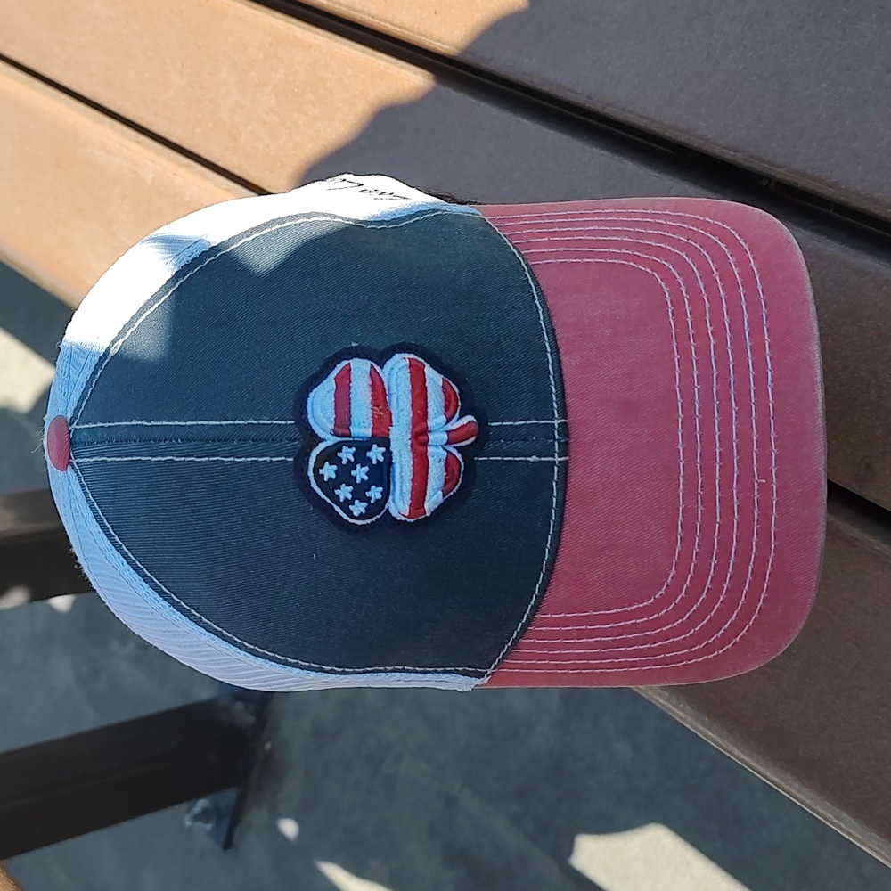 Black Clover USA 2T Vintage 2 Adjustable Hat USA Flag Patch/Red One Size